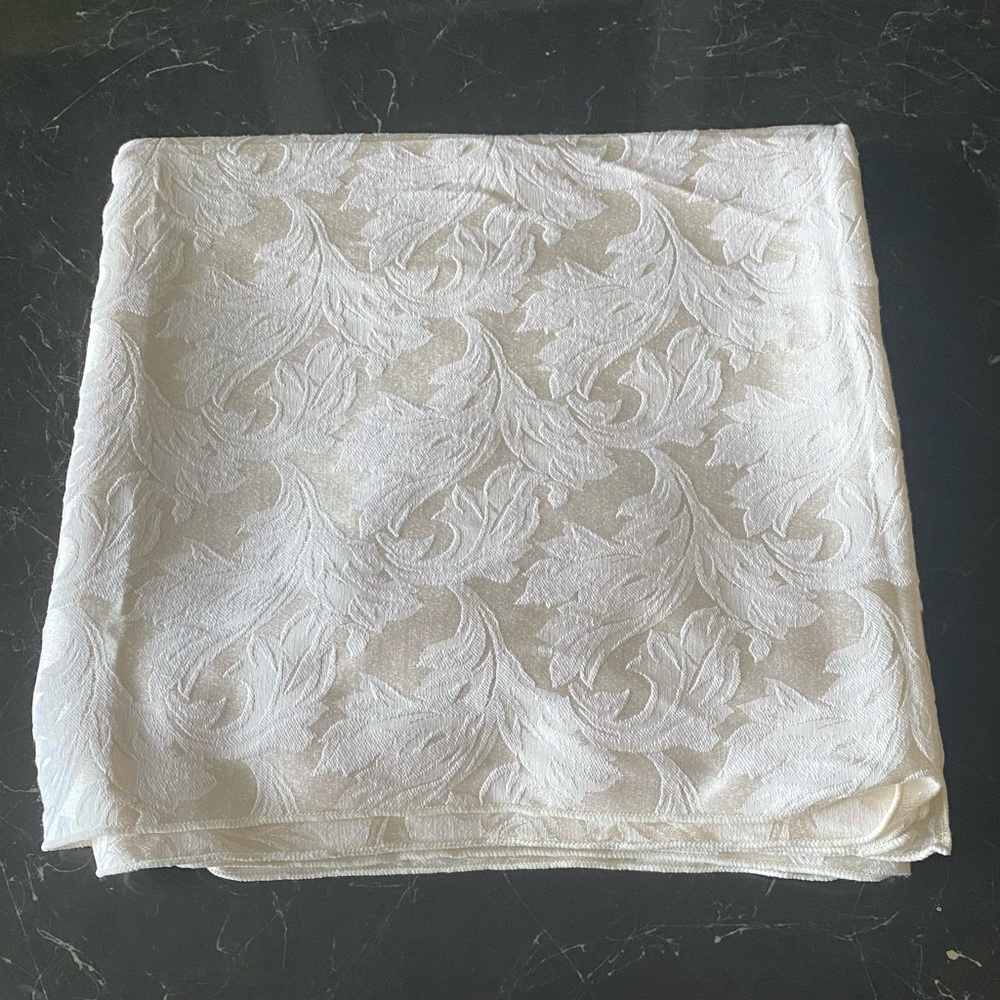 Elegant Large Damask Tablecloth